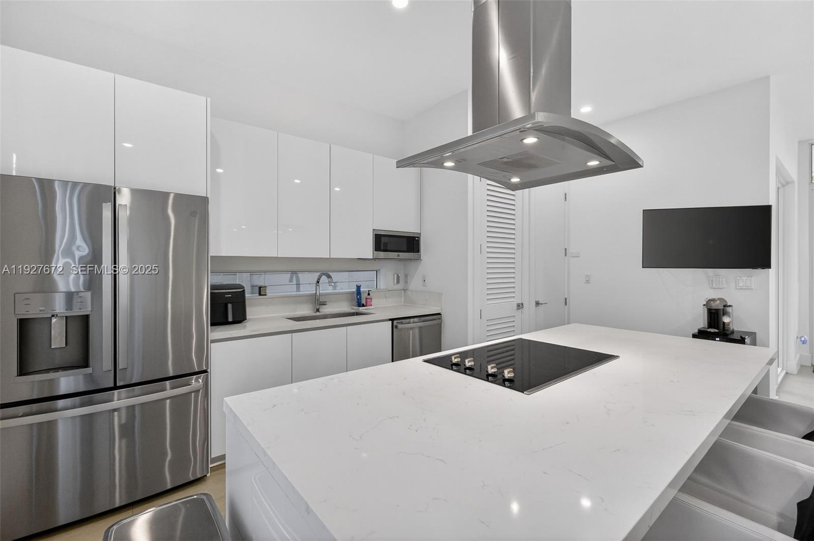 3525 Day Ave Coconut Grove, FL 33133