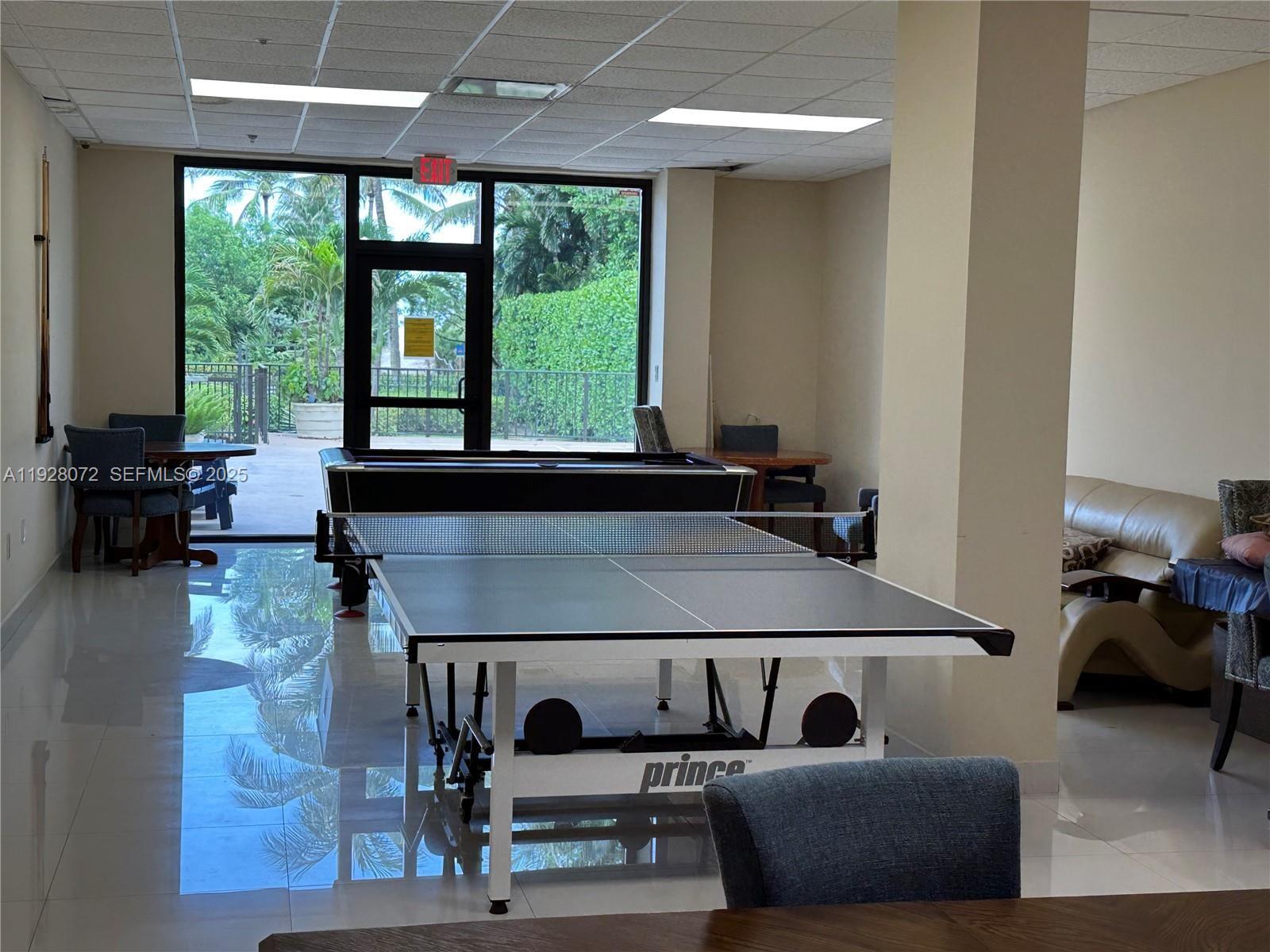 1621 Collins #406 Miami Beach, FL 33139