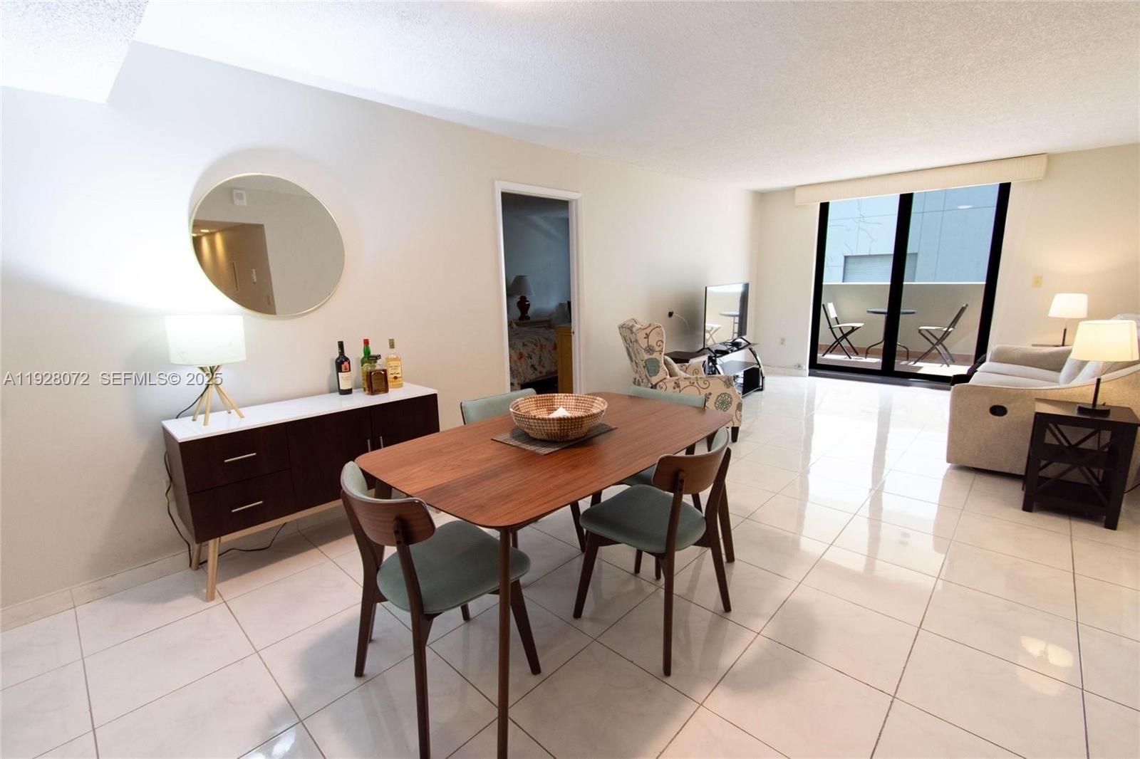 1621 Collins #406 Miami Beach, FL 33139