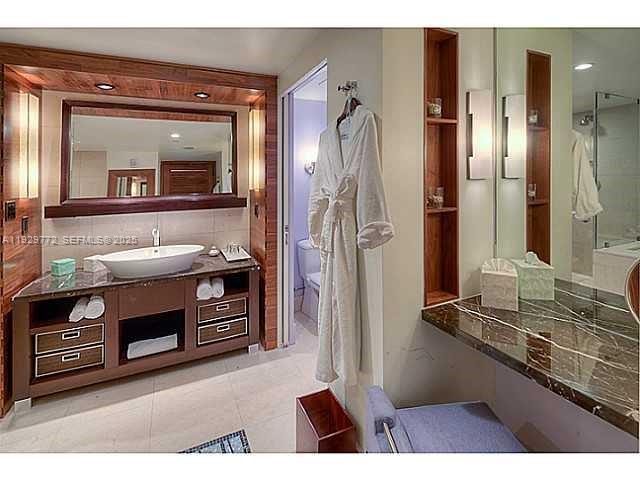 image The Carillon Center Tower12