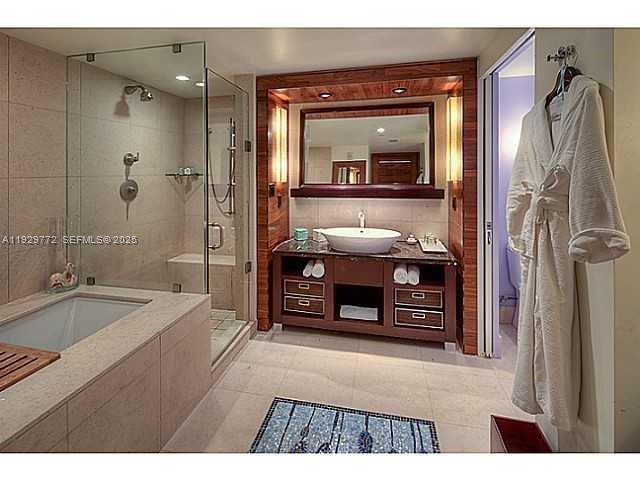 image The Carillon Center Tower15