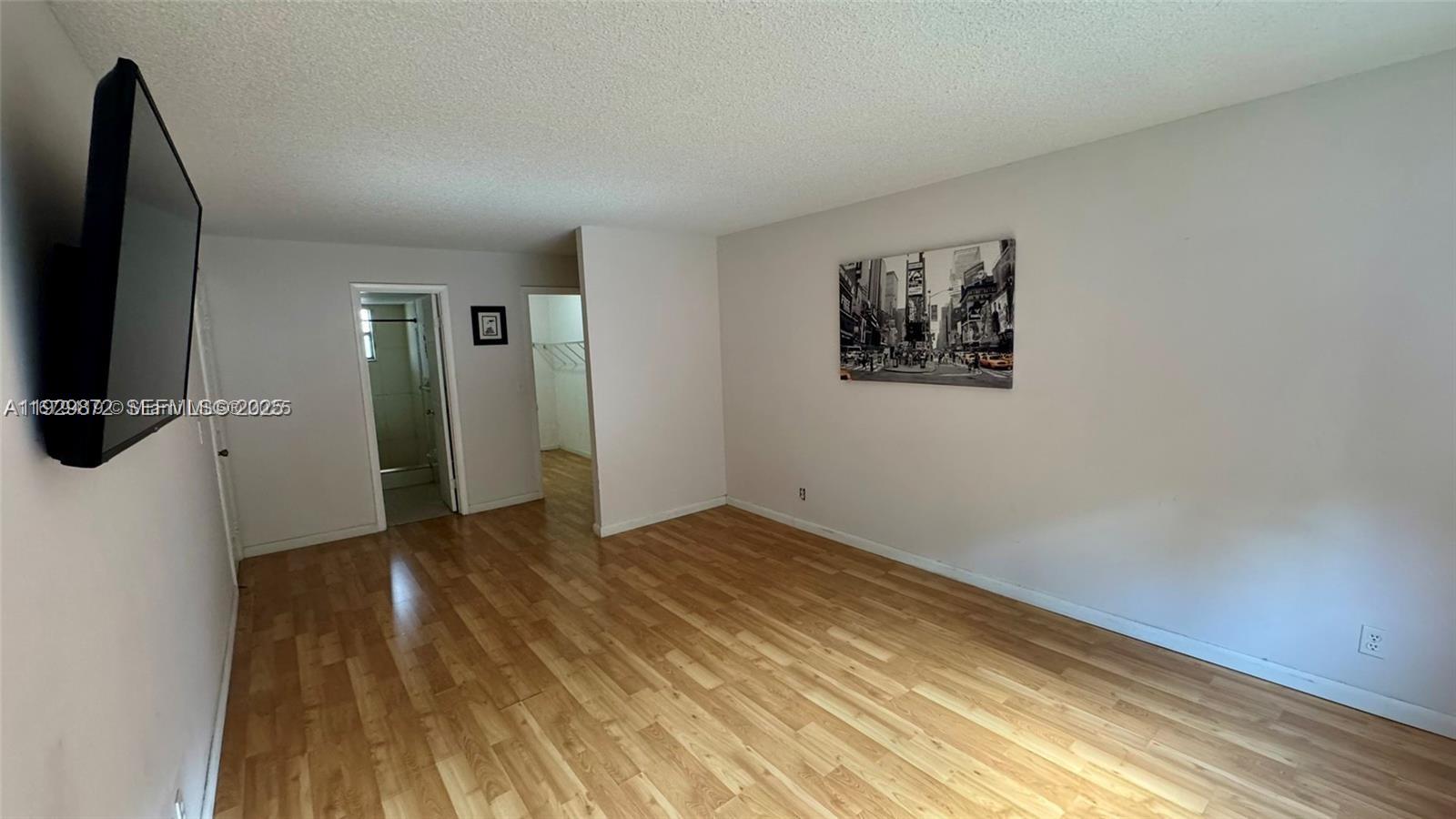 7060 Nova Dr #306C Davie, FL 33317