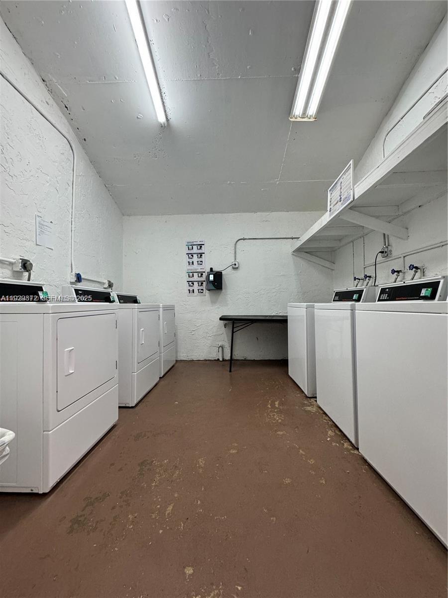 7060 Nova Dr #306C Davie, FL 33317