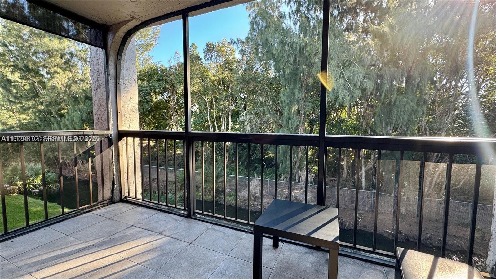 7060 Nova Dr #306C Davie, FL 33317