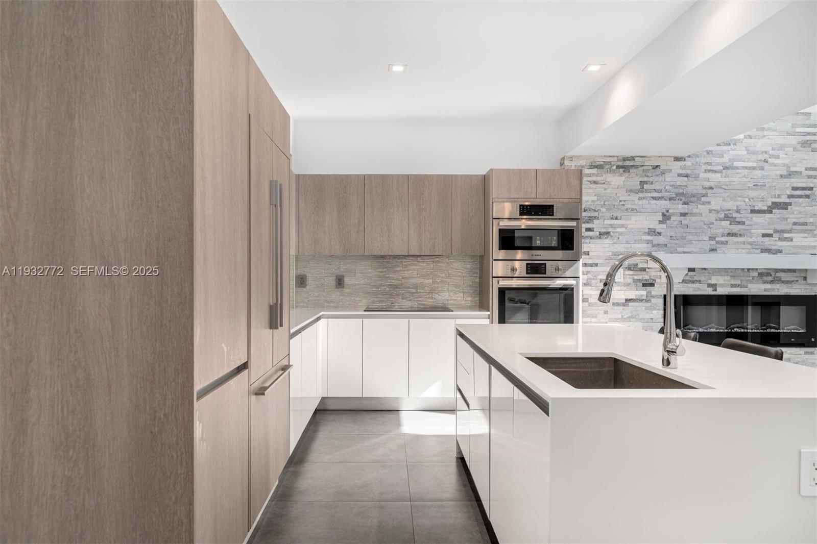 455 NE 39th St #202 Miami, FL 33137