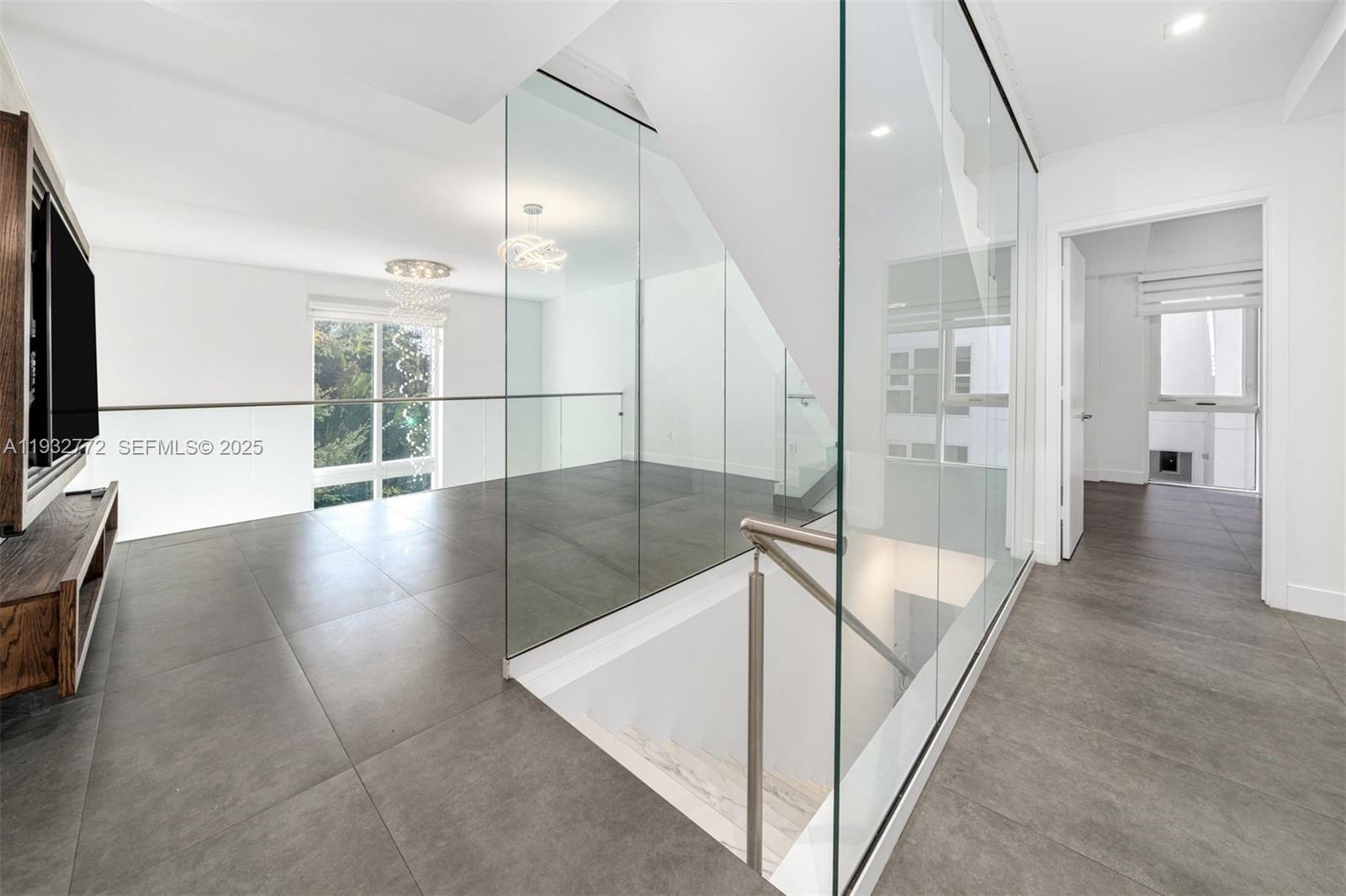 455 NE 39th St #202 Miami, FL 33137