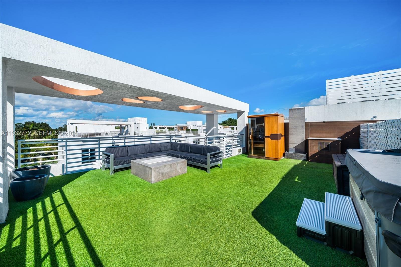 455 NE 39th St #202 Miami, FL 33137