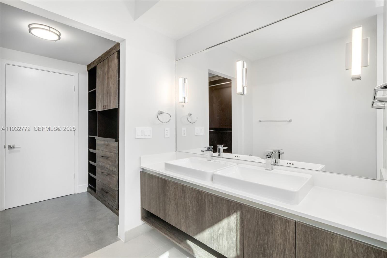 455 NE 39th St #202 Miami, FL 33137