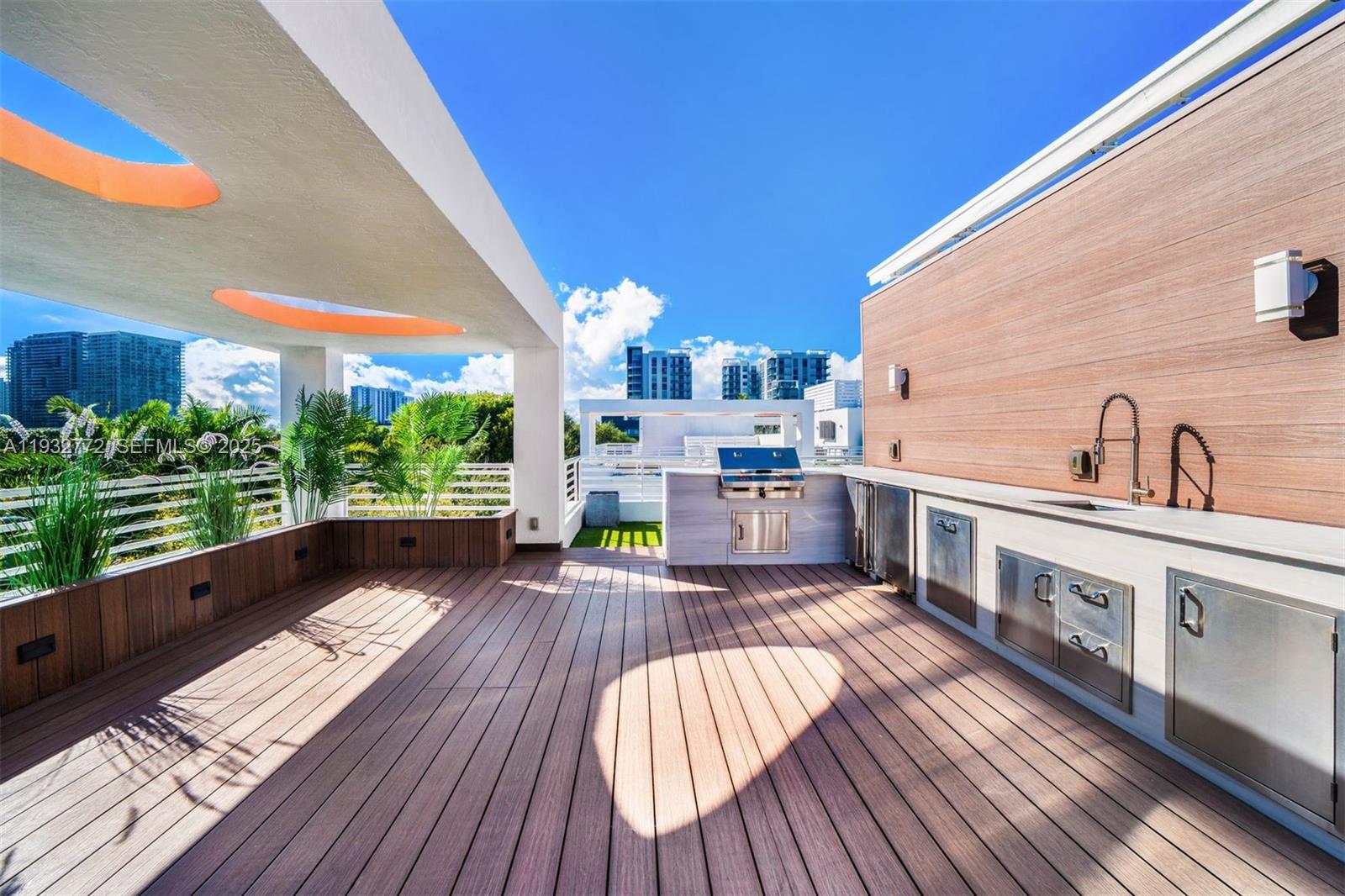 455 NE 39th St #202 Miami, FL 33137