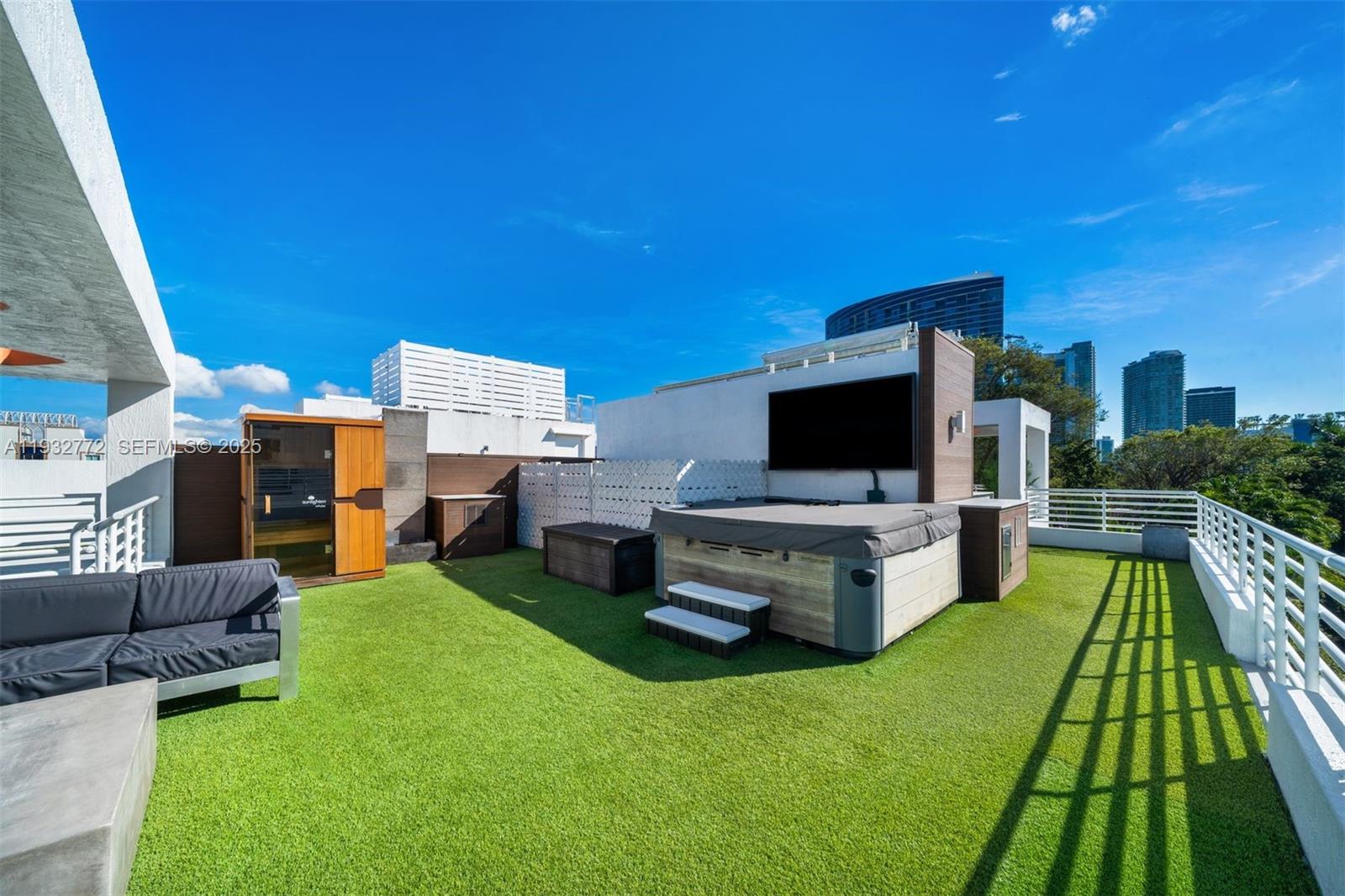 455 NE 39th St #202 Miami, FL 33137