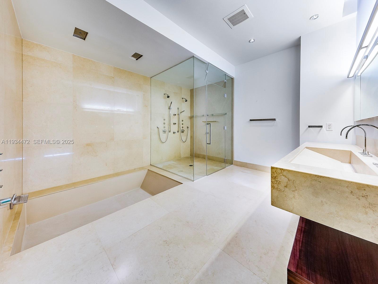 image Apogee South Beach28