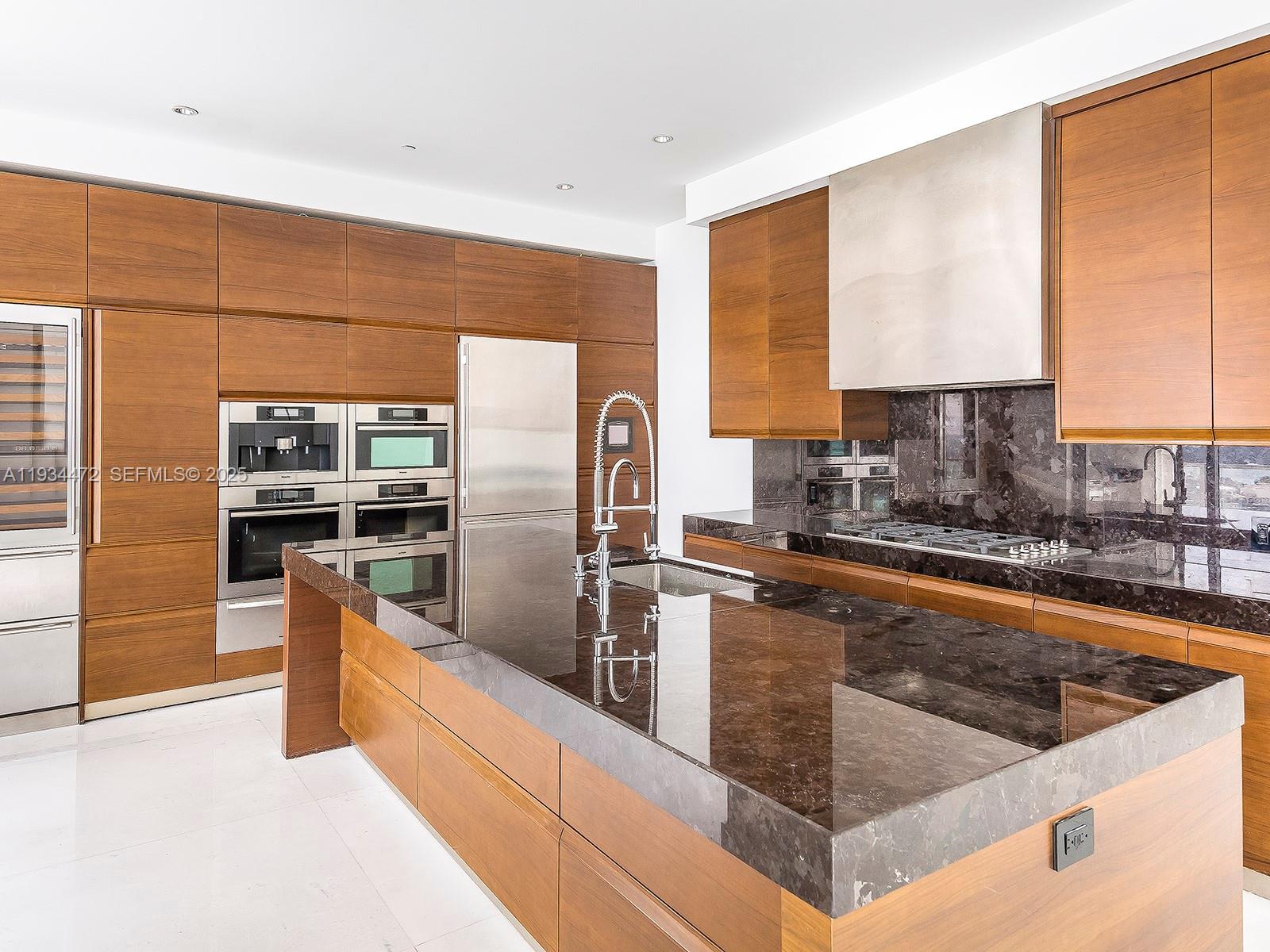 image Apogee South Beach4