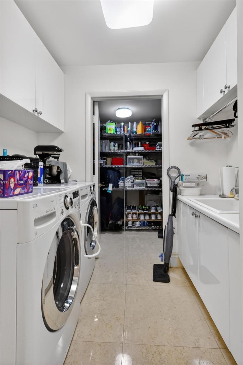 2600 Island Blvd #3006 Aventura, FL 33160