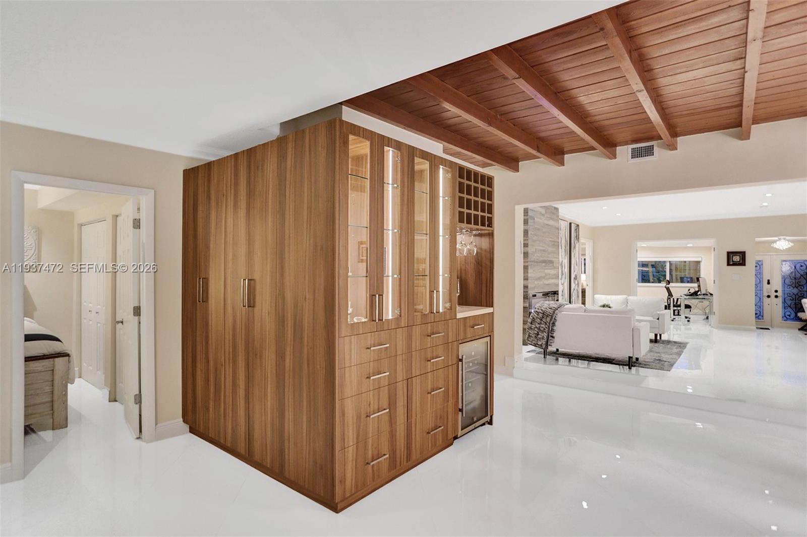 8843 Hawthorne Ave Surfside, FL 33154