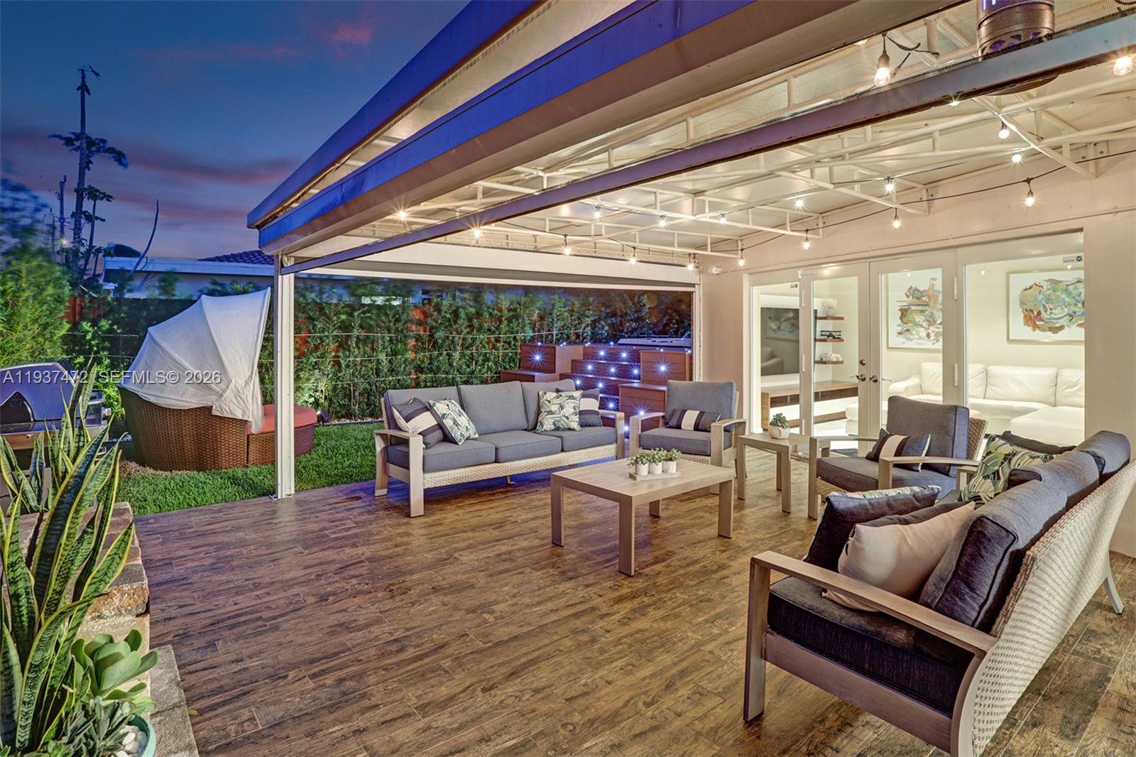 8843 Hawthorne Ave Surfside, FL 33154