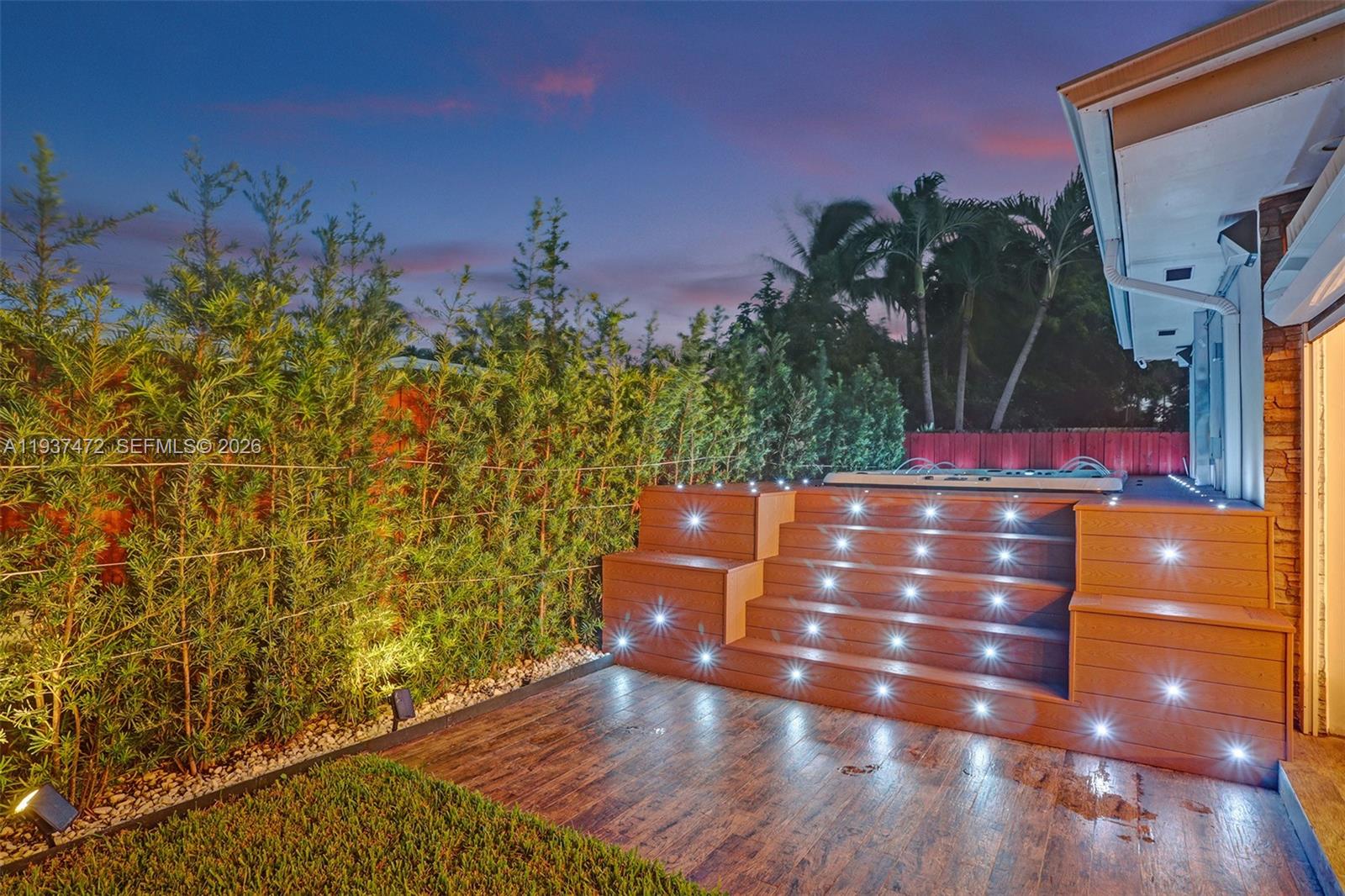 8843 Hawthorne Ave Surfside, FL 33154