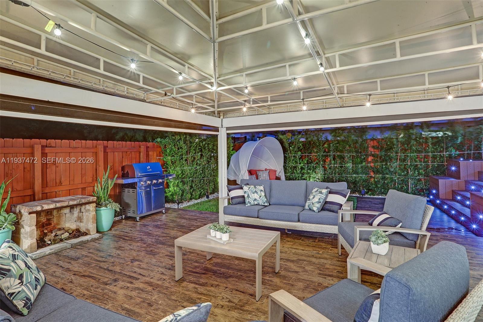 8843 Hawthorne Ave Surfside, FL 33154