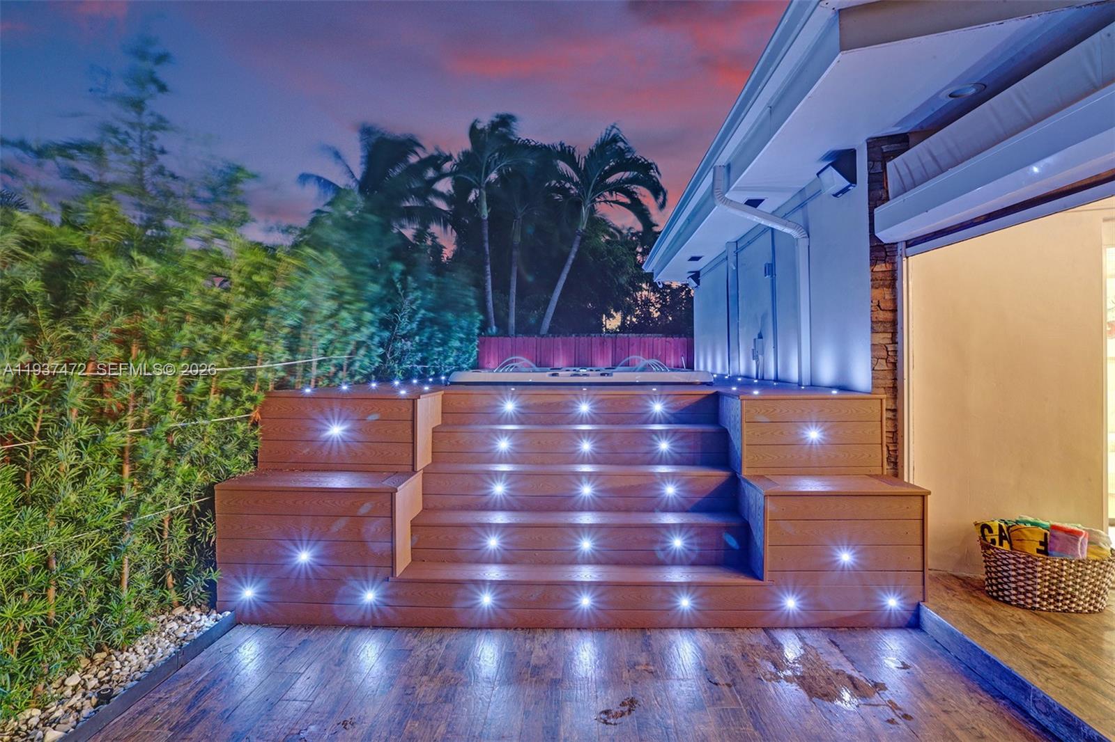 8843 Hawthorne Ave Surfside, FL 33154