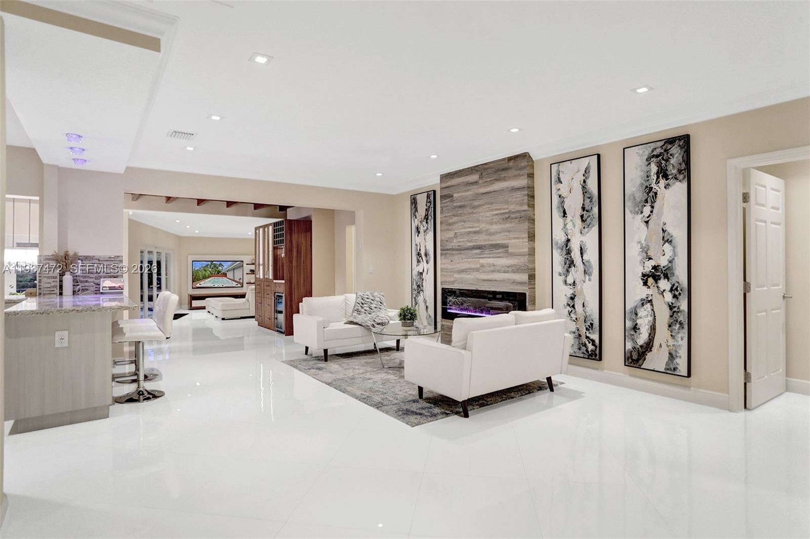 8843 Hawthorne Ave Surfside, FL 33154