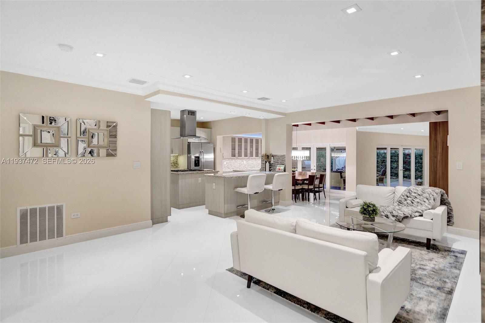 8843 Hawthorne Ave Surfside, FL 33154