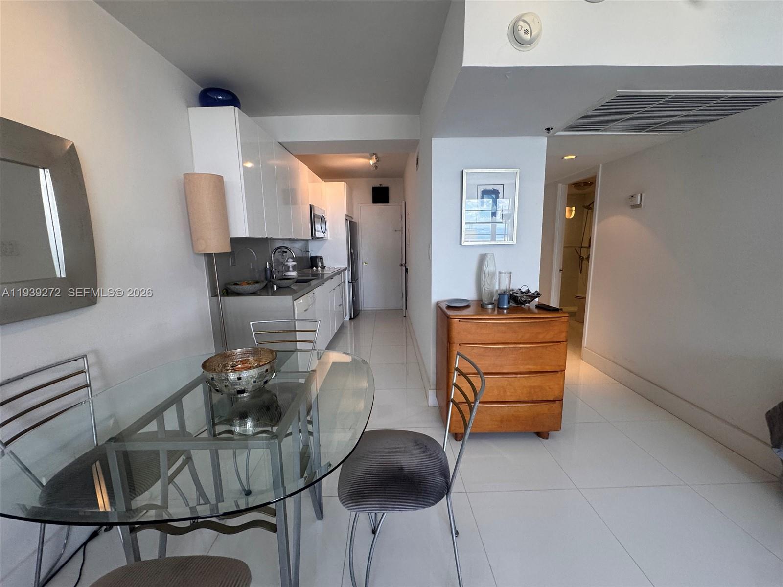 image The Decoplage Condo9