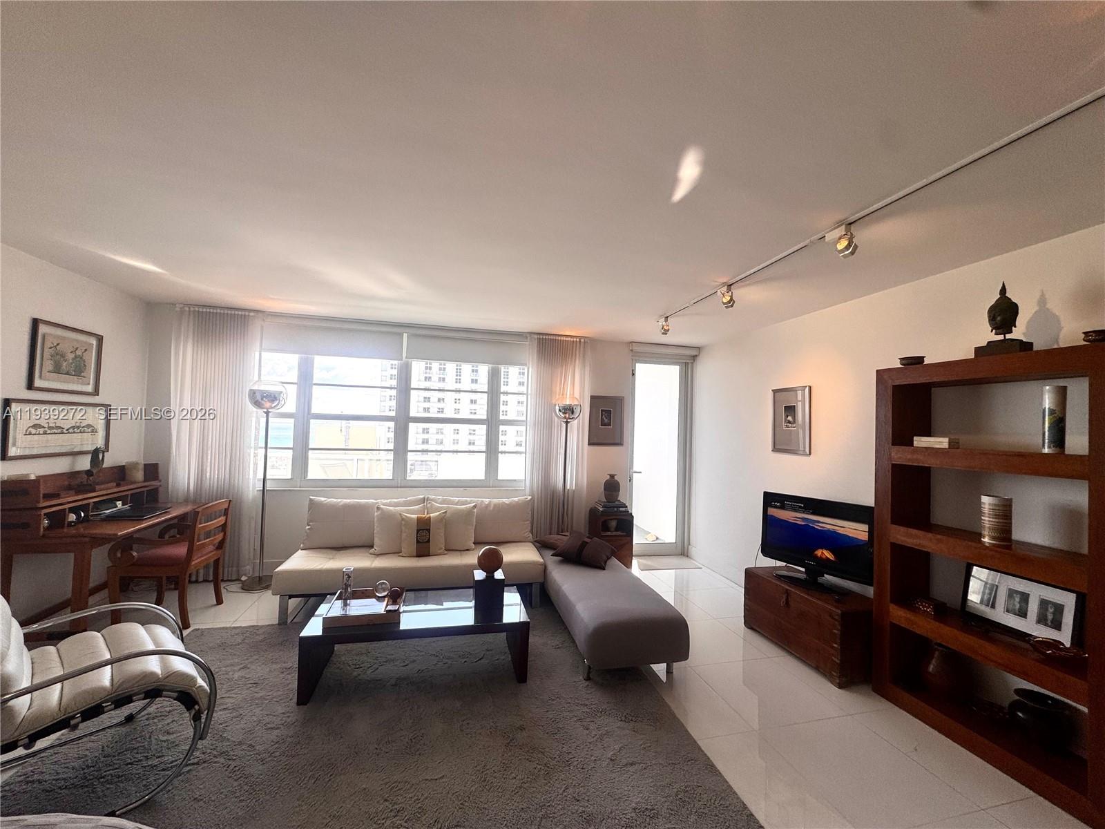 image The Decoplage Condo12