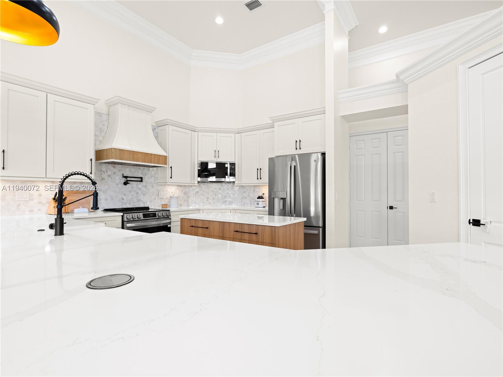 15016 SW 35th St Davie, FL 33331