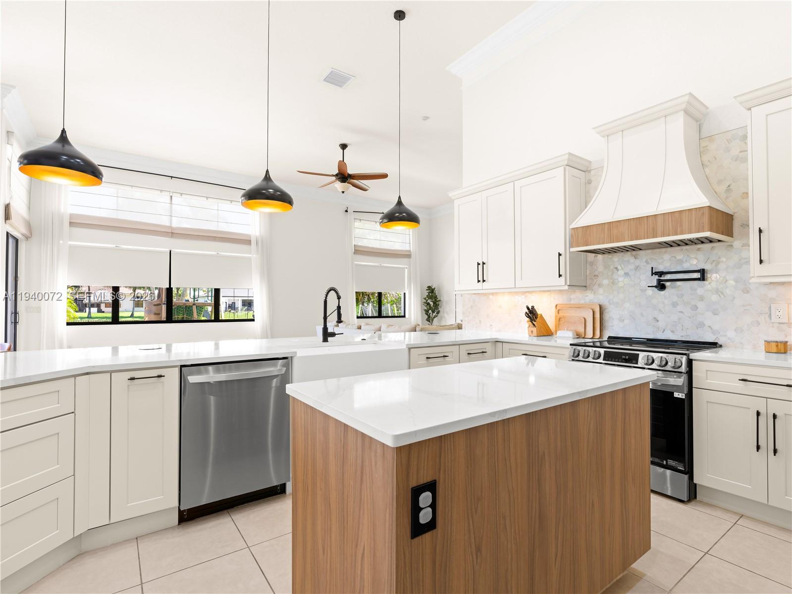 15016 SW 35th St Davie, FL 33331