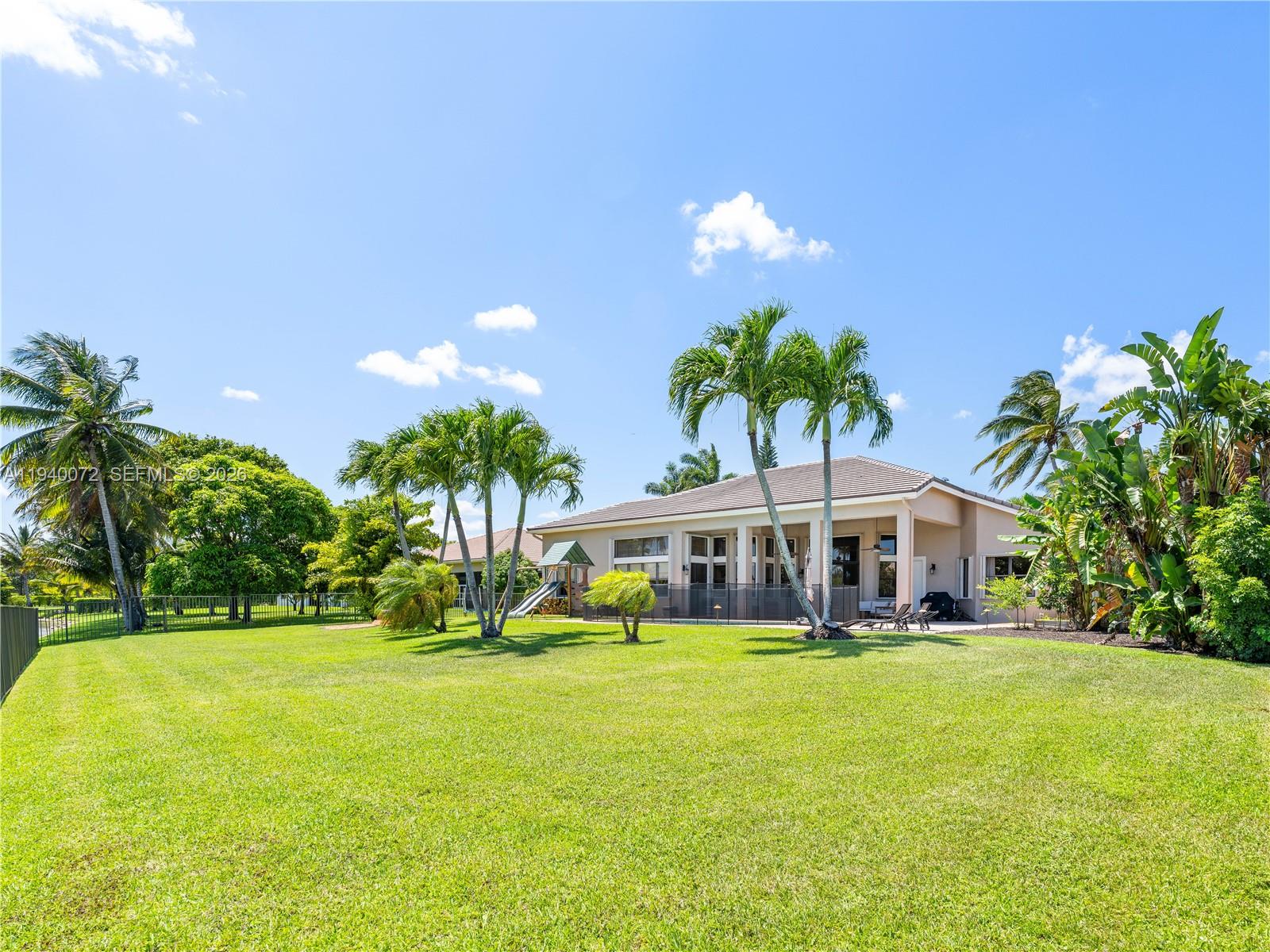 15016 SW 35th St Davie, FL 33331