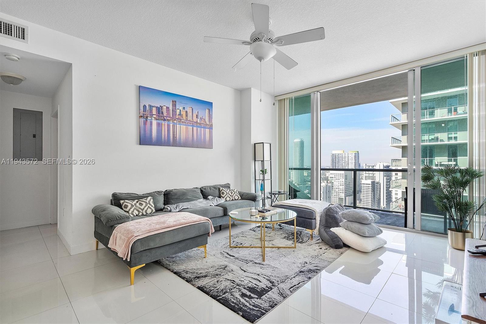 image The Axis On Brickell Cond3