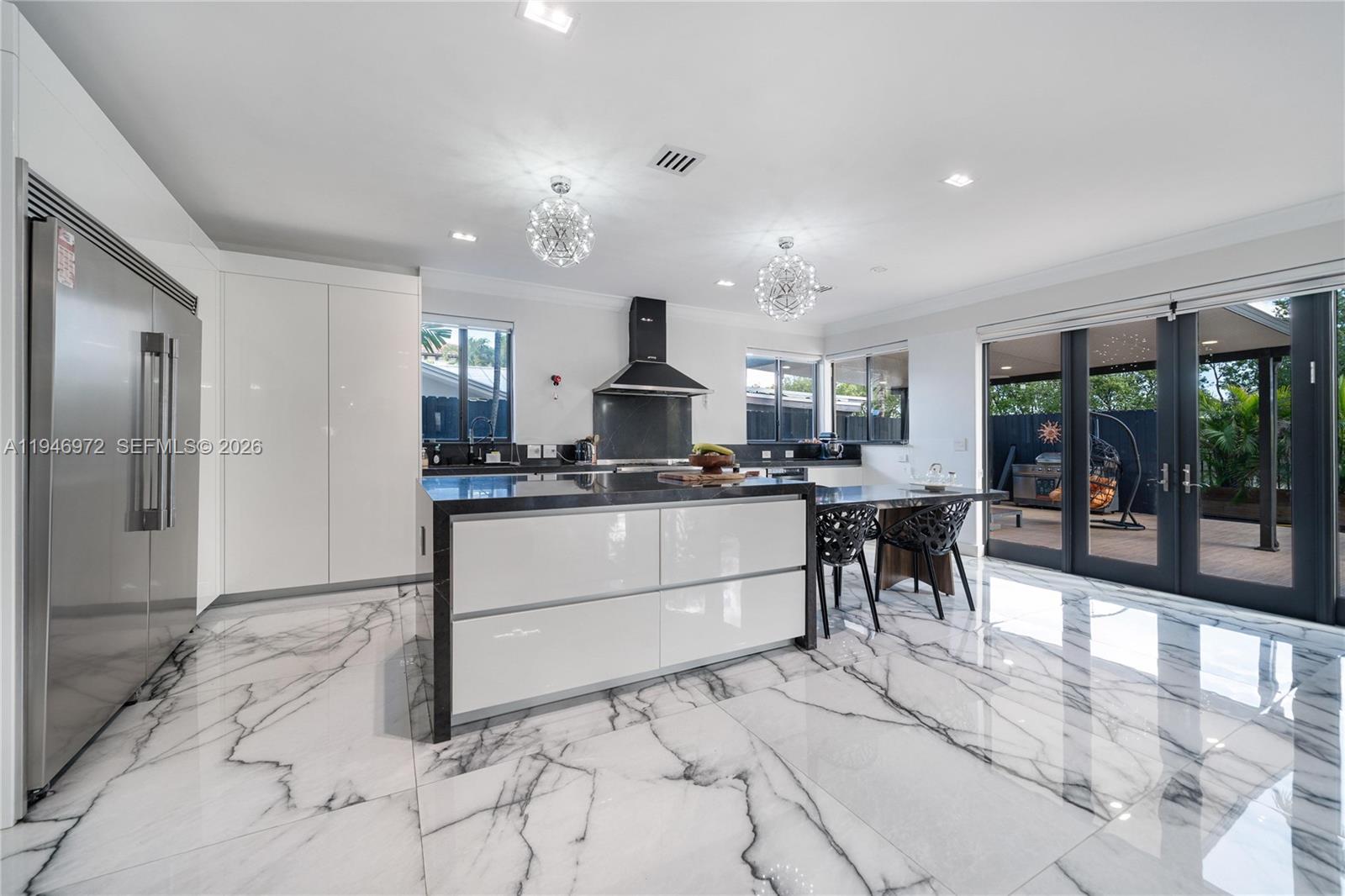 3400 NE 164th St Eastern Shores, FL 33160