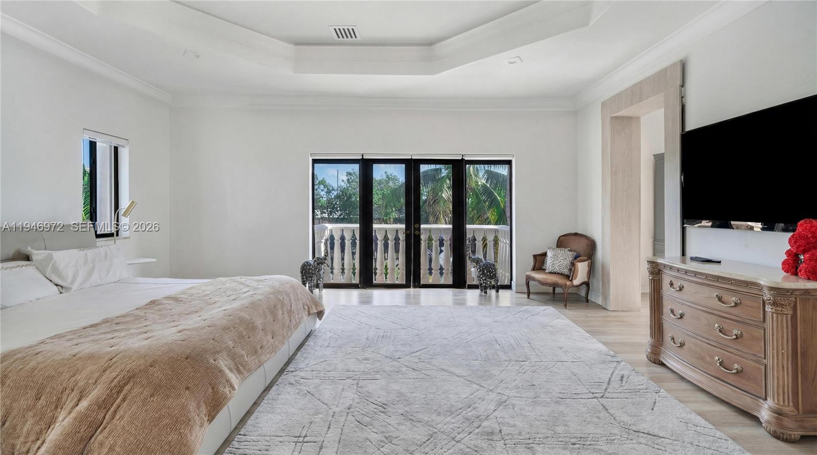 3400 NE 164th St Eastern Shores, FL 33160