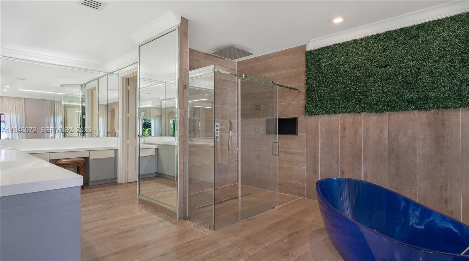 3400 NE 164th St Eastern Shores, FL 33160