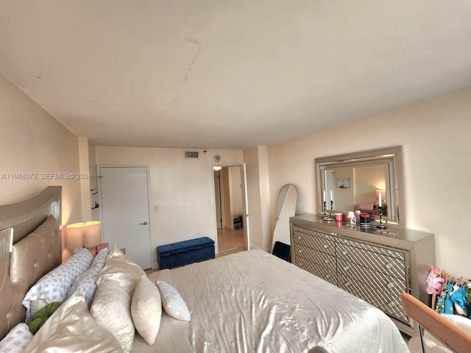 image Winston Towers 70026