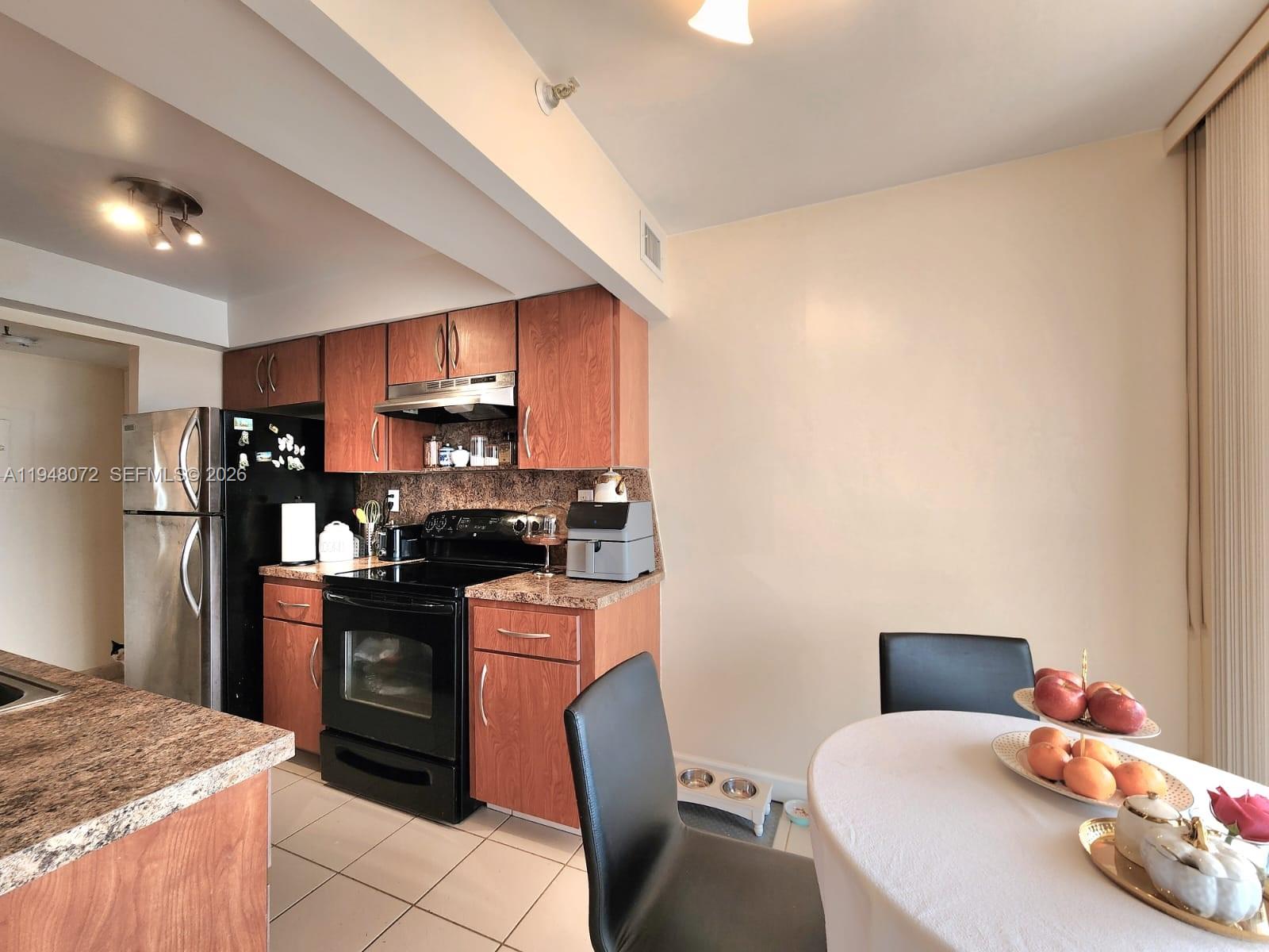 image Winston Towers 7004