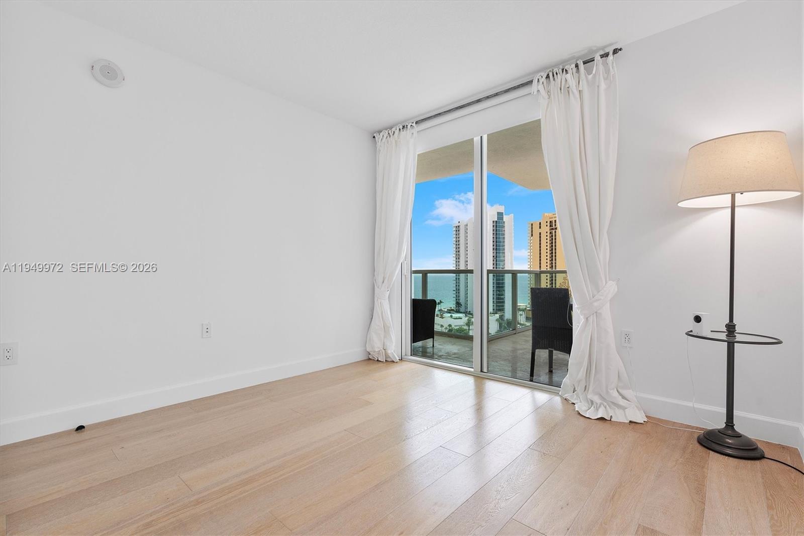 image St Tropez Sunny Isles37
