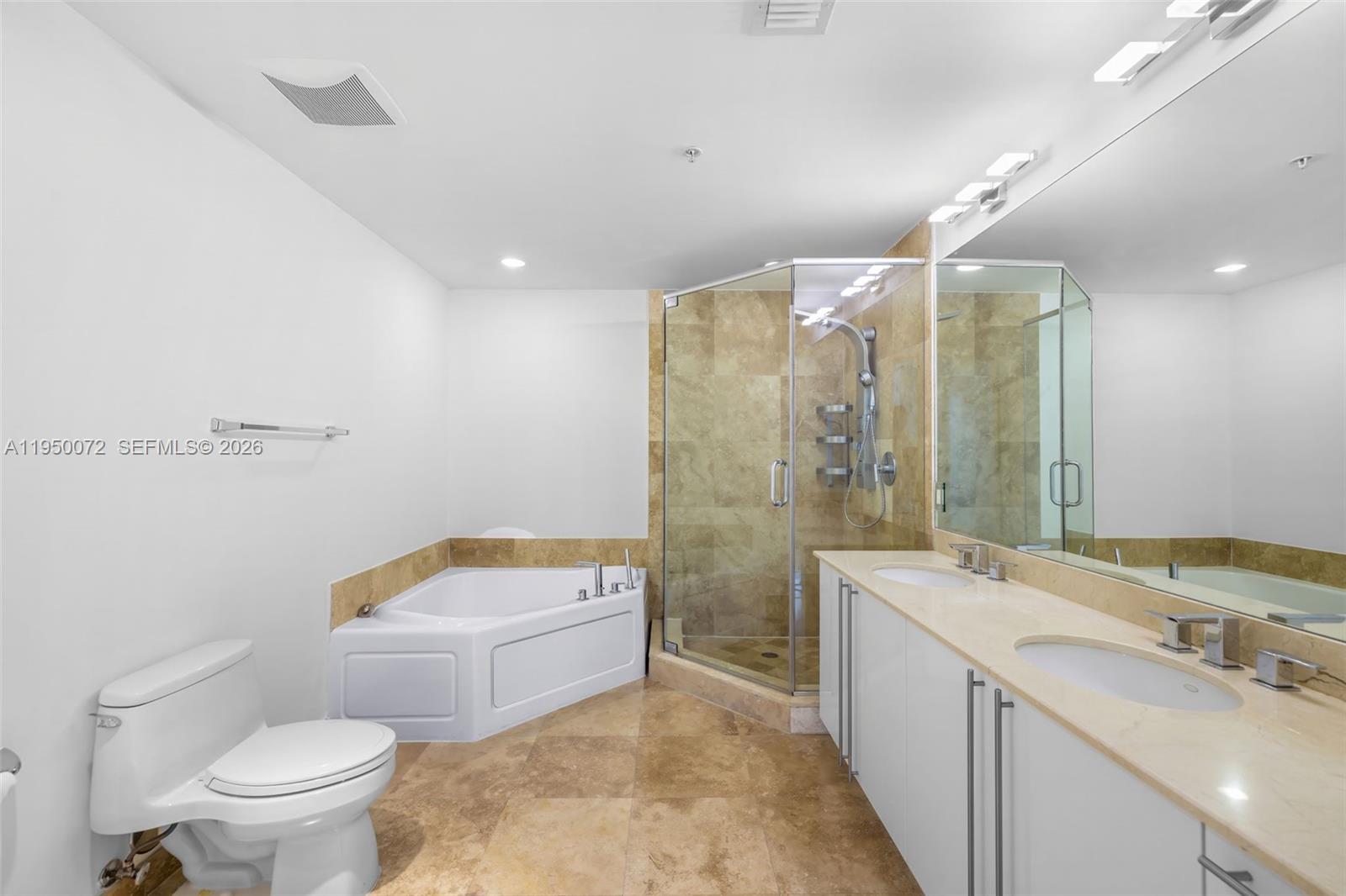 image 3030 Aventura Condo12