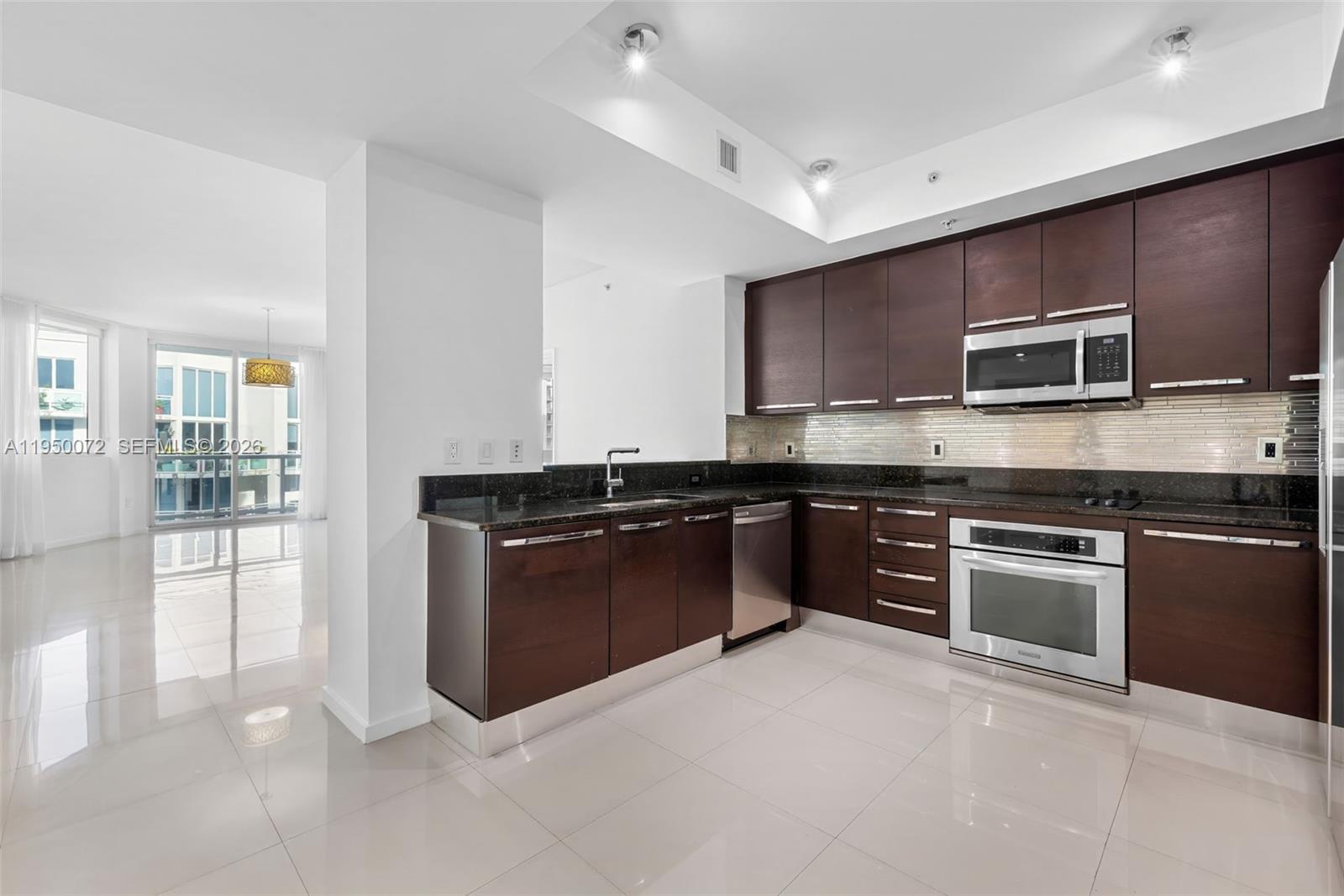 image 3030 Aventura Condo5