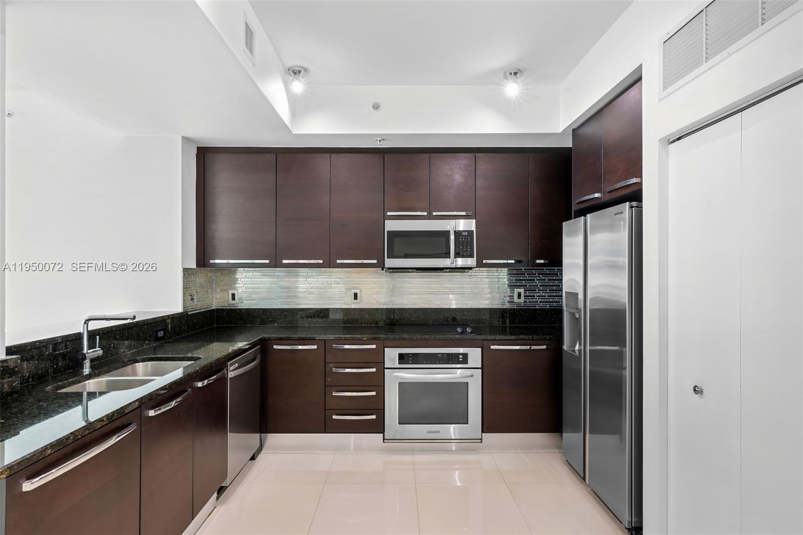 image 3030 Aventura Condo6