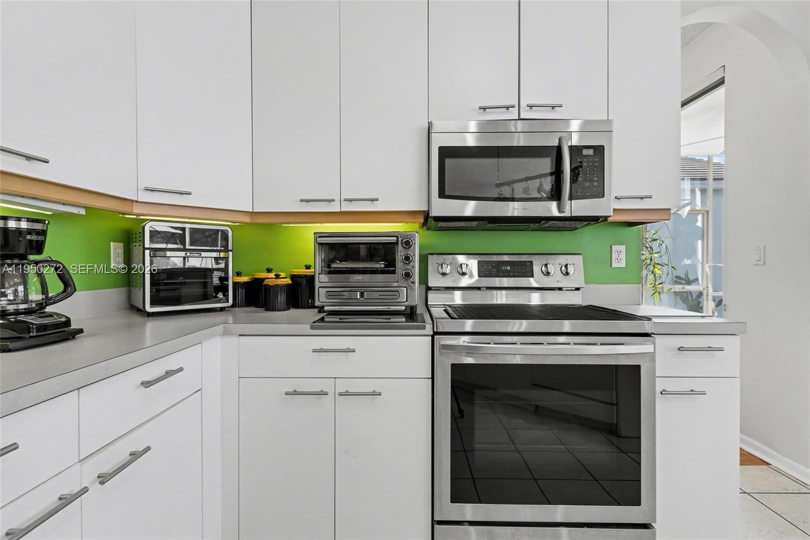 15842 NW 10th St Pembroke Pines, FL 33028