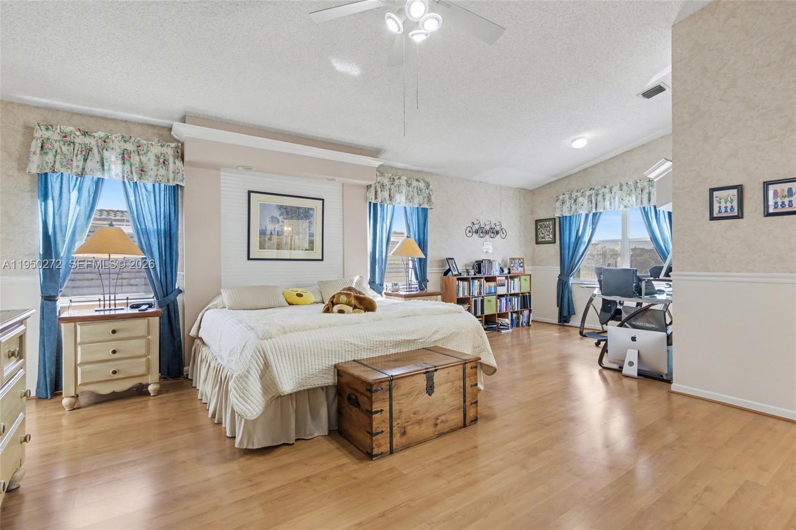 15842 NW 10th St Pembroke Pines, FL 33028