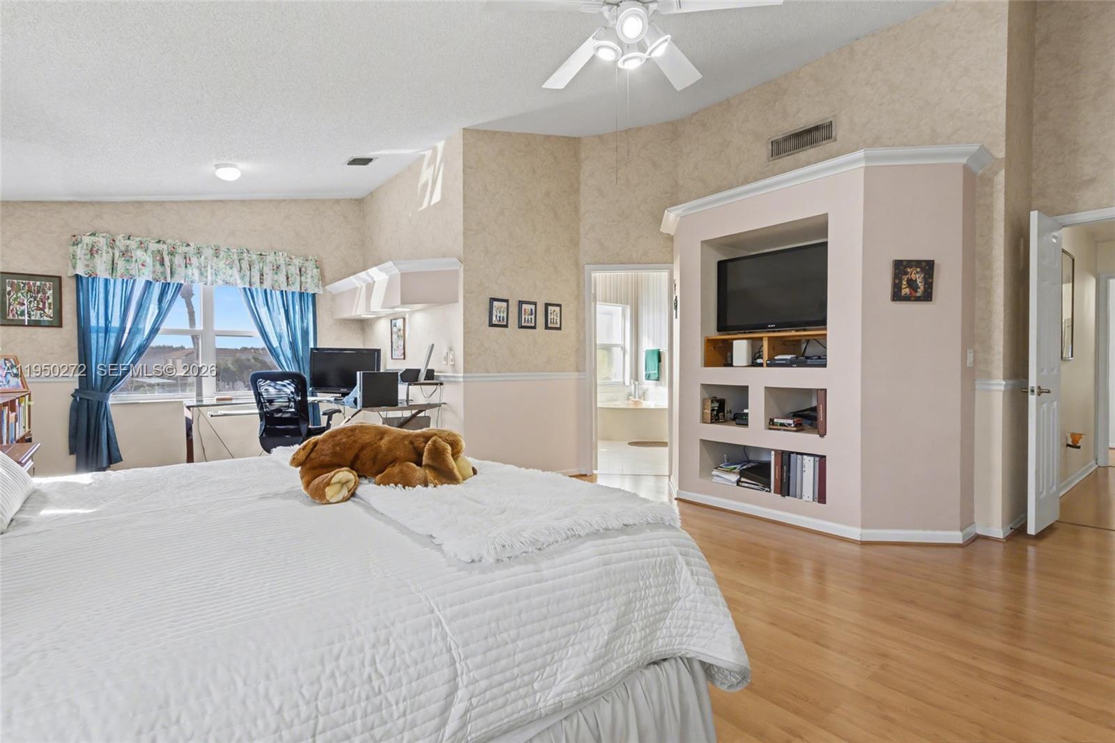 15842 NW 10th St Pembroke Pines, FL 33028