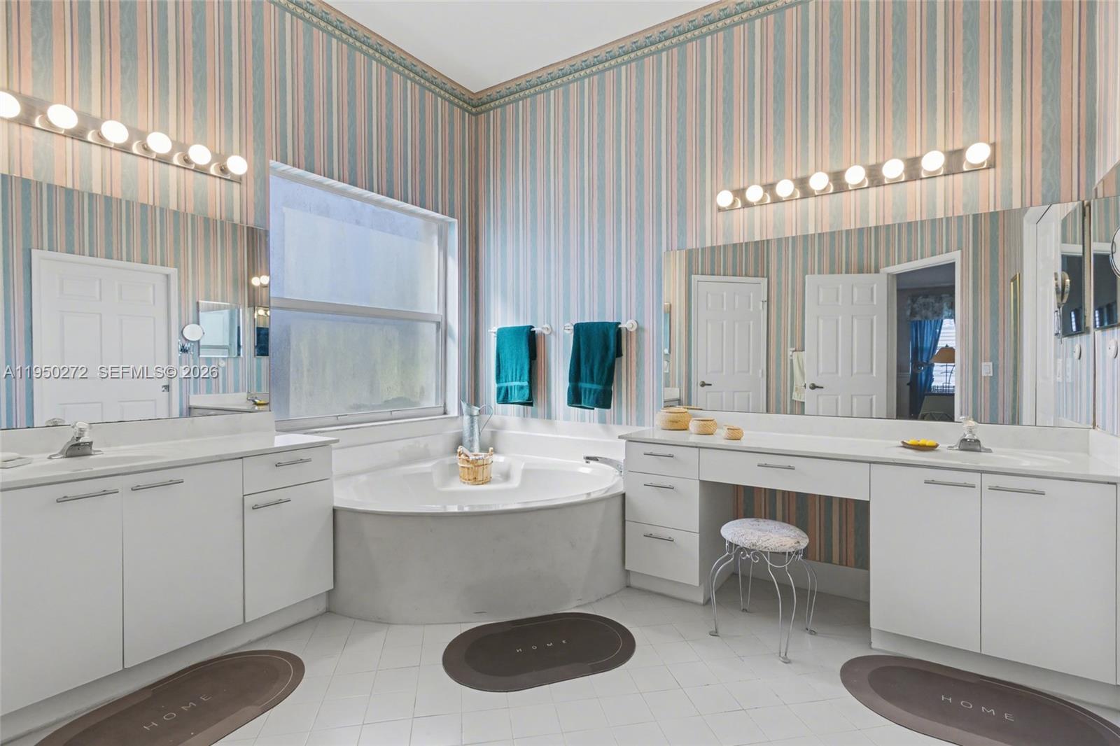 15842 NW 10th St Pembroke Pines, FL 33028