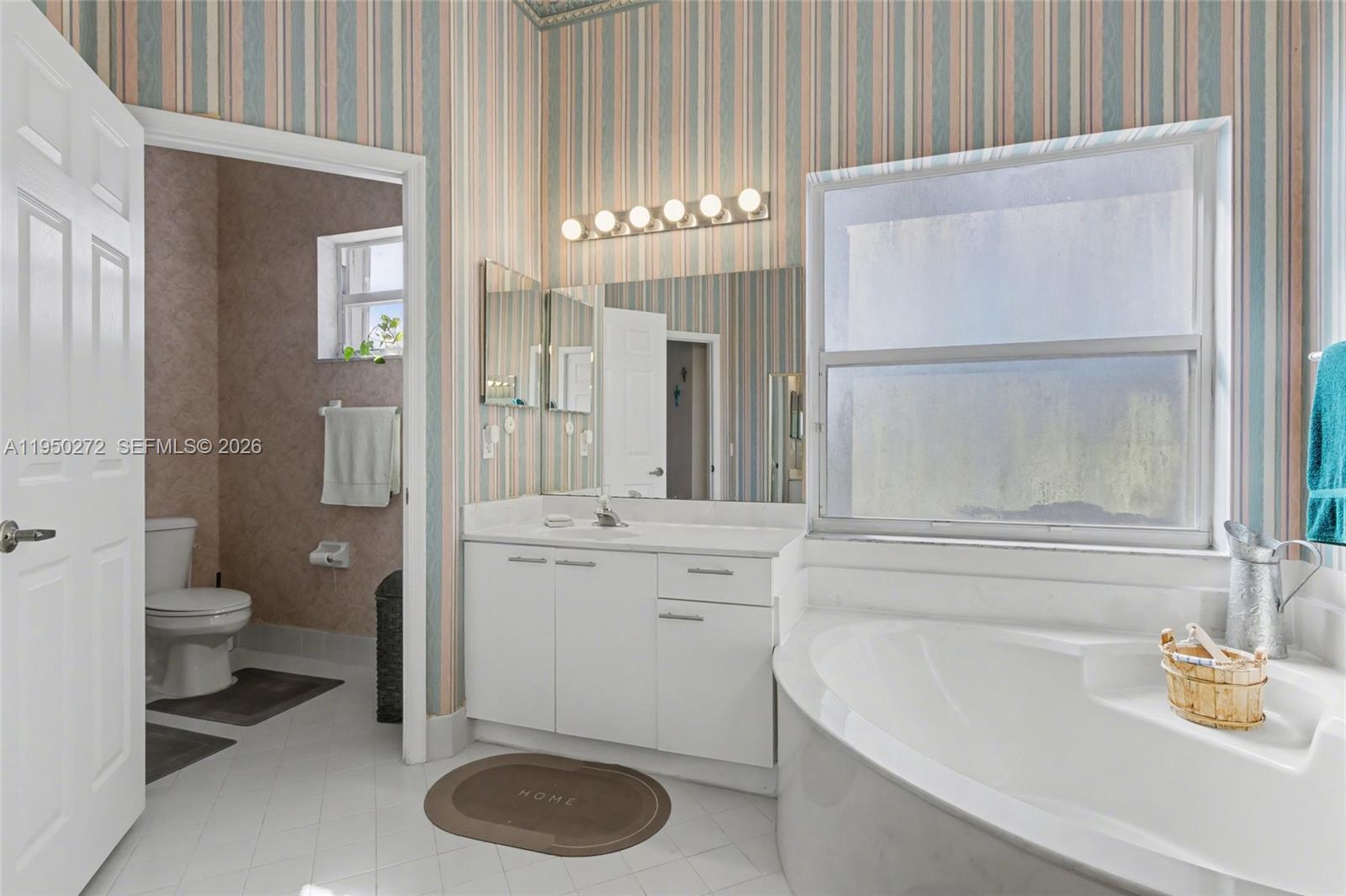 15842 NW 10th St Pembroke Pines, FL 33028