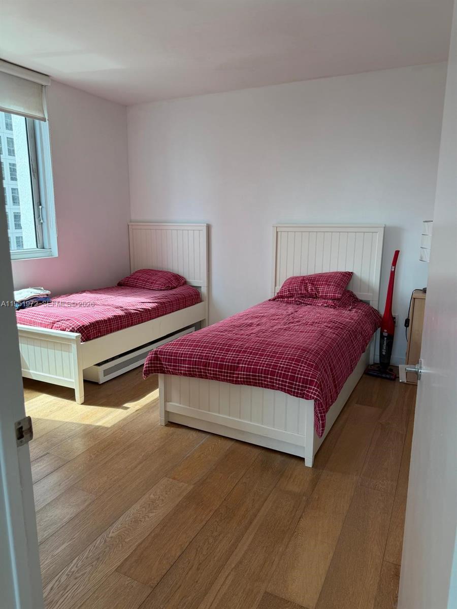 image 500 Brickell East10