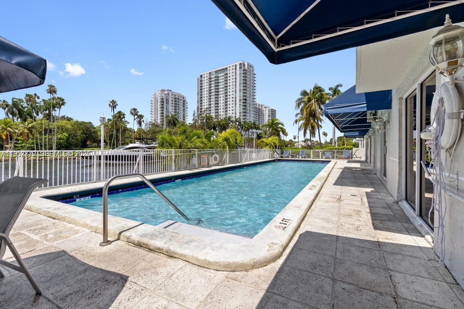 1720 NW N Riv Dr #308 Miami, FL 33125