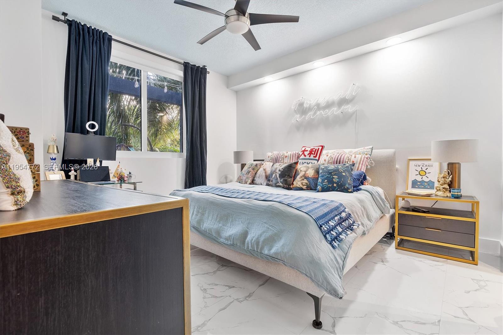 image 1800 Biscayne Plaza20