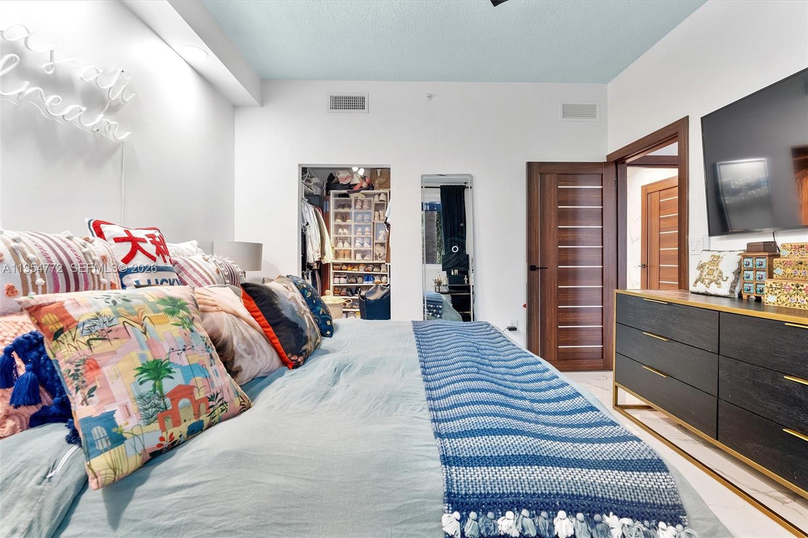 image 1800 Biscayne Plaza22