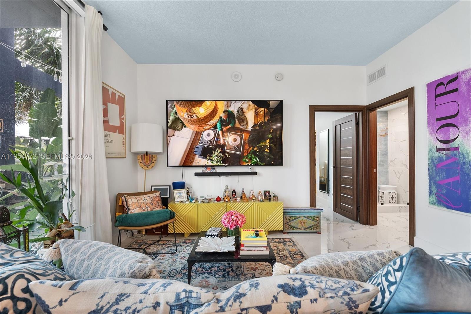 image 1800 Biscayne Plaza3