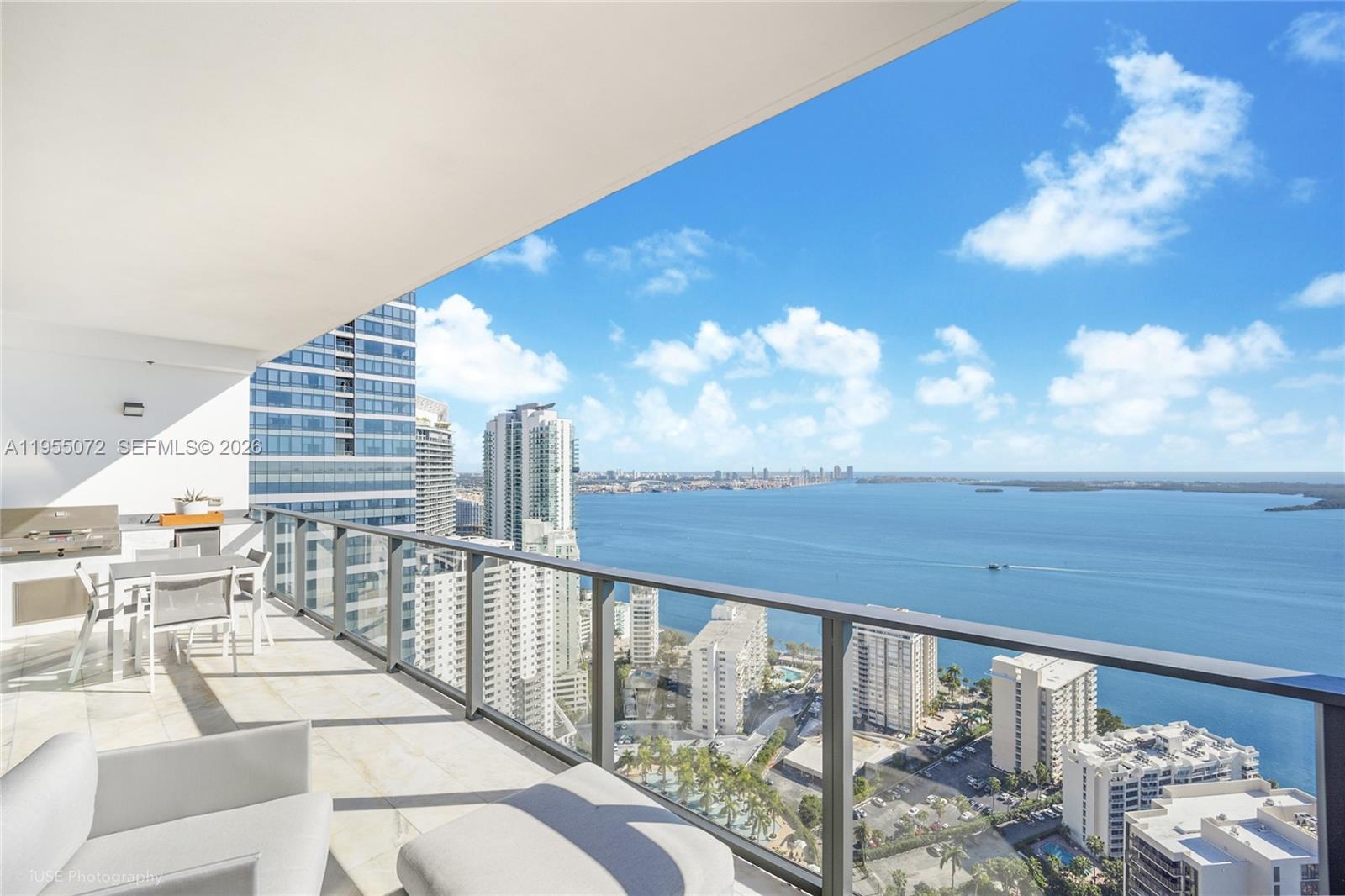 1451 Brickell Ave #3902